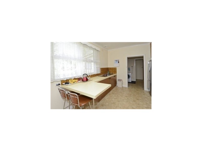 74 Ballarat Road, Hamlyn Heights VIC 3215