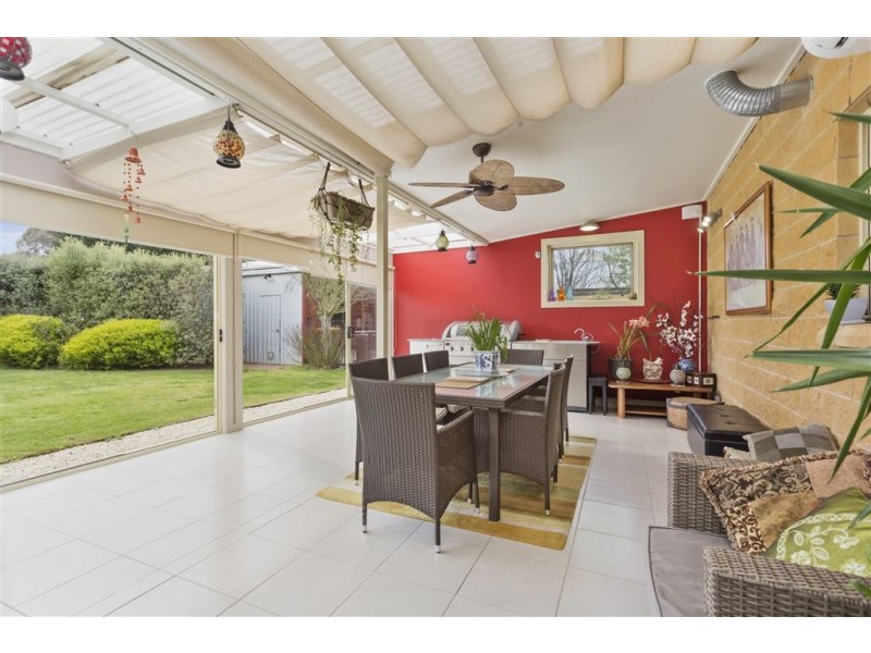 14 Buttercup Dve, Moriac VIC 3240