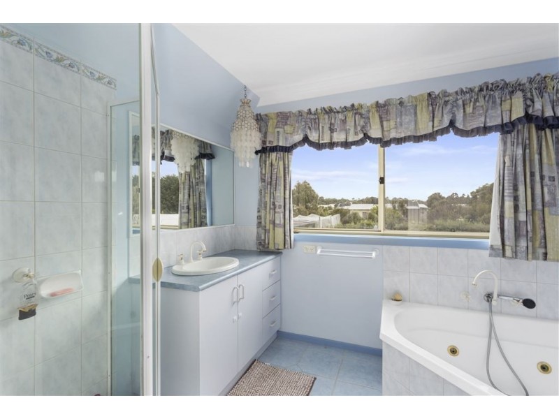 14 Buttercup Dve, Moriac VIC 3240