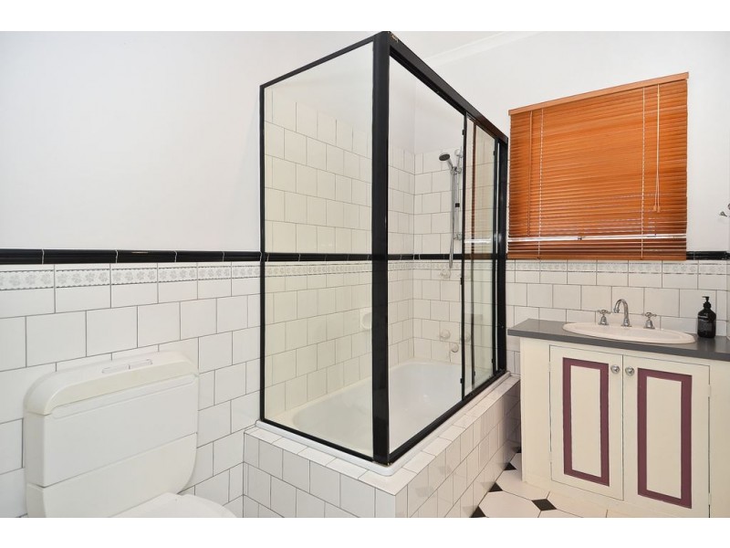 25 Ivy St, Newcomb VIC 3219