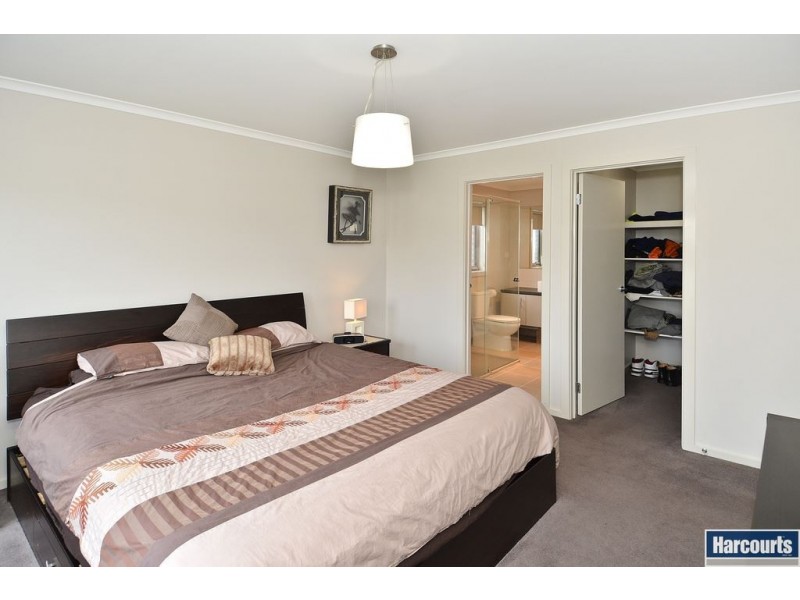 19 Yeoman Crt, Leopold VIC 3224