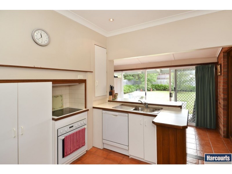 18 Read St, Newtown VIC 3220