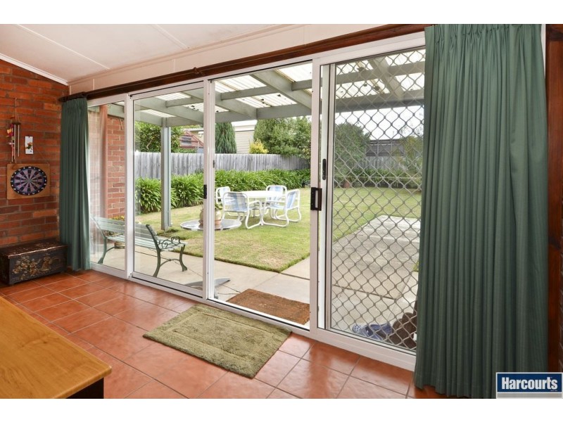 18 Read St, Newtown VIC 3220