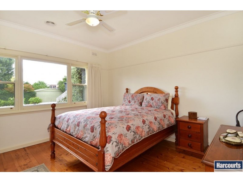 18 Read St, Newtown VIC 3220