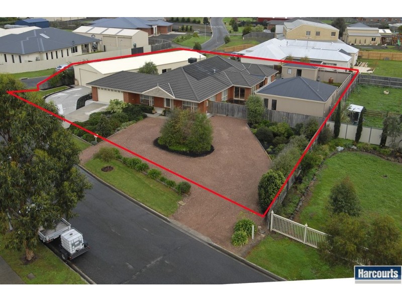 19-21 Birchwood Dve, St Albans Park VIC 3219