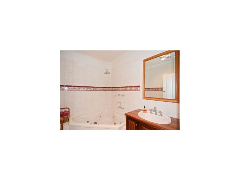 34 Miller Street, Newcomb VIC 3219