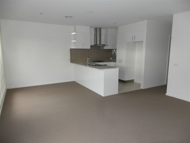 16/5 Peter Street, Grovedale VIC 3216