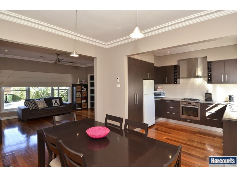 6 Wilsons Rd, Newcomb VIC 3219