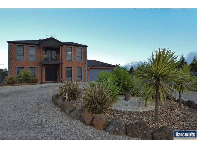 10-11 Cedarwood Crt, St Albans Park VIC 3219