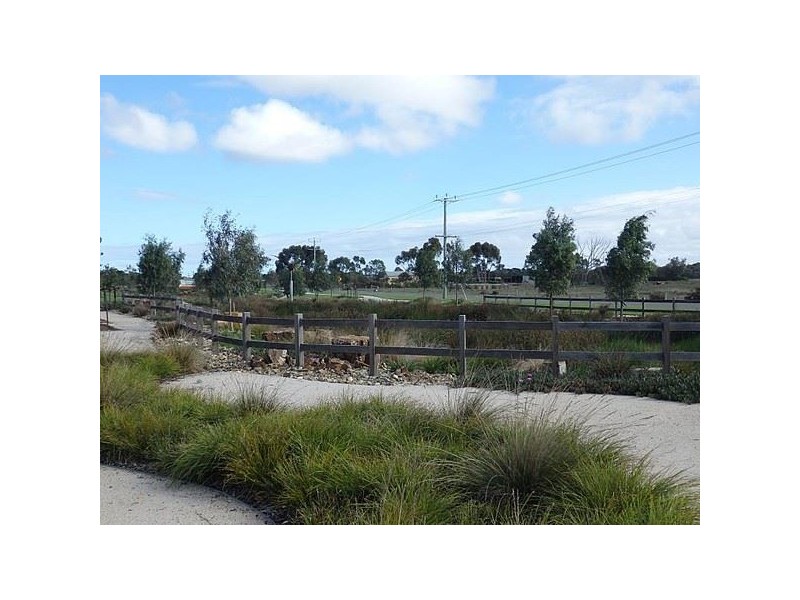 4 Shoaling Drive, Leopold VIC 3224