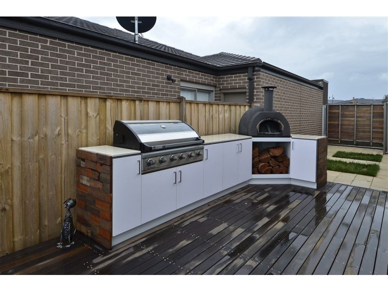 12 Village Green Drive, Leopold VIC 3224