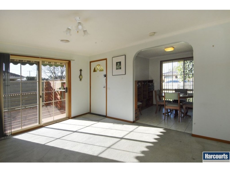 1/158 Wilsons Rd, Whittington VIC 3219
