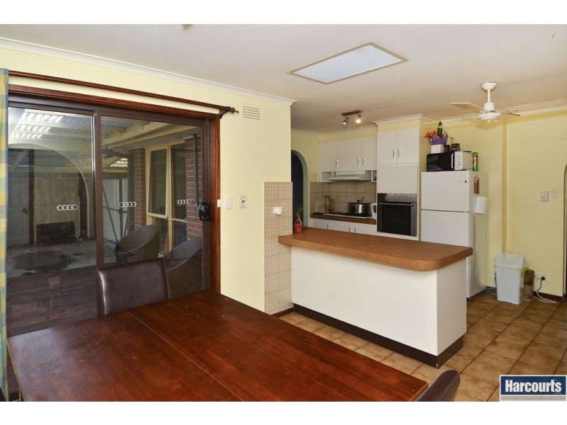 13 Aldershot Rd, St Albans Park VIC 3219