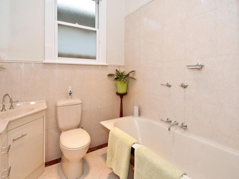 90 Elizabeth Street, Geelong West VIC 3218