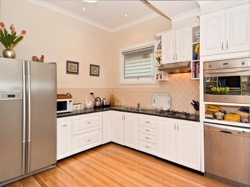90 Elizabeth Street, Geelong West VIC 3218