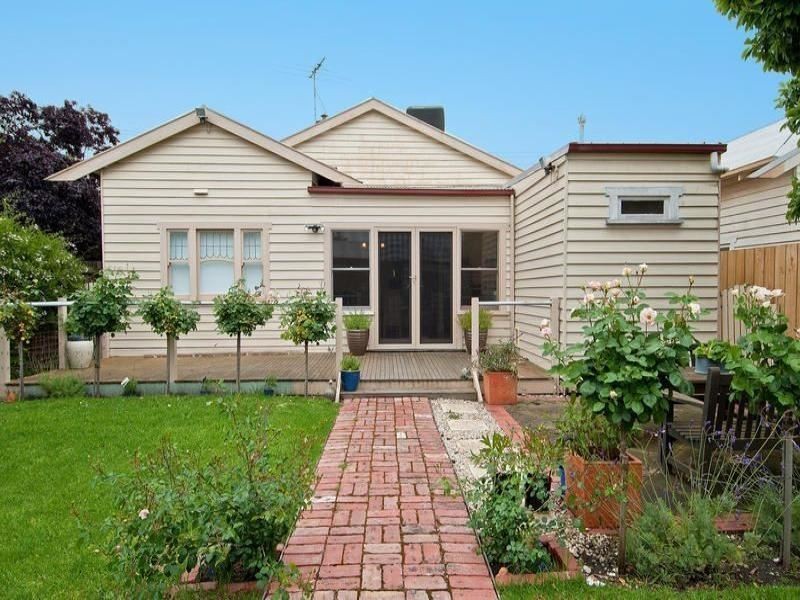 90 Elizabeth Street, Geelong West VIC 3218