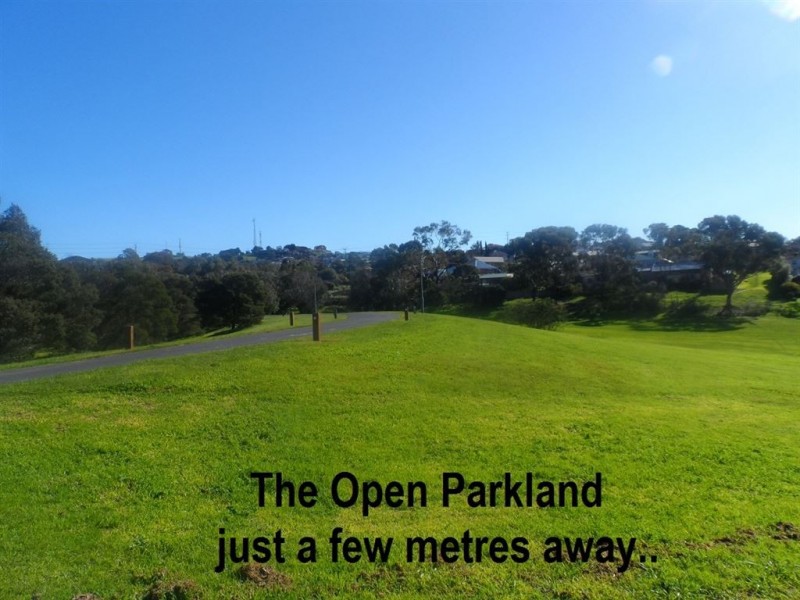 32 Pepperdine Way, Highton VIC 3216