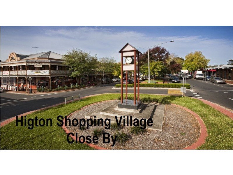 32 Pepperdine Way, Highton VIC 3216