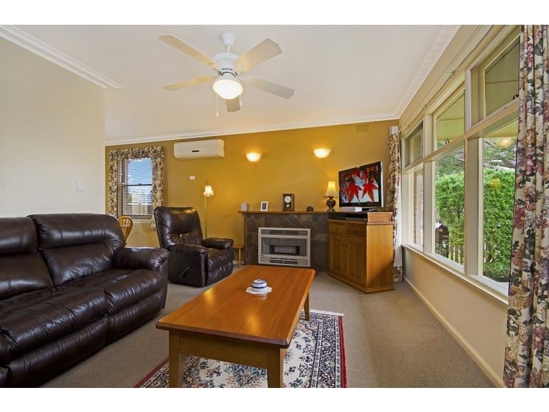 26 Dorward ave, Newcomb VIC 3219