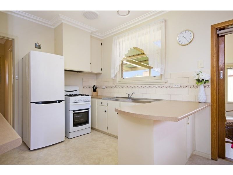 26 Dorward ave, Newcomb VIC 3219