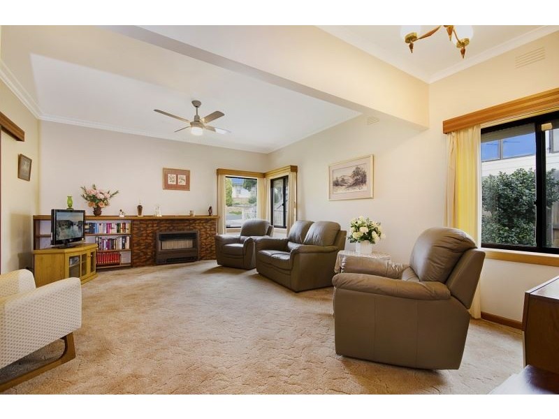 5 Wilton Ave, Newcomb VIC 3219