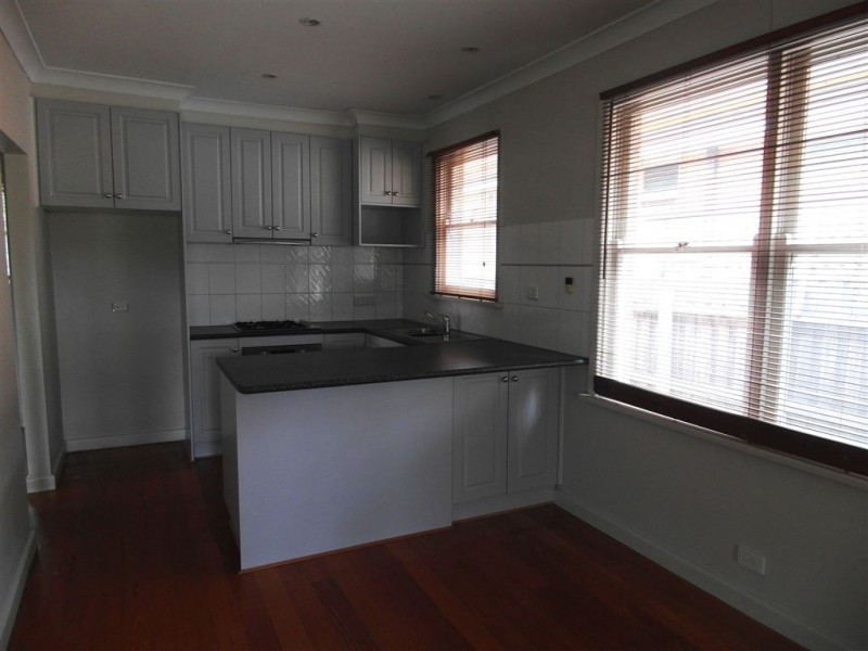 1 Strickland Avenue, Highton VIC 3216