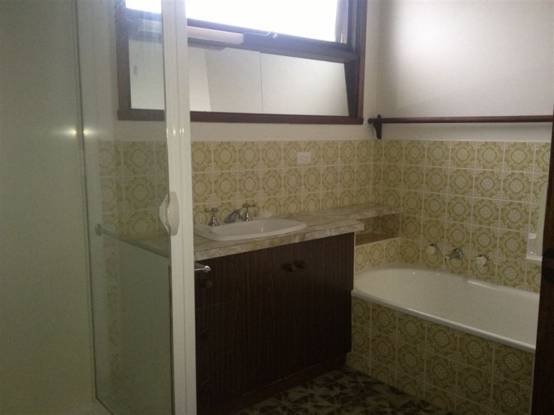 4 Donvale Drive, Leopold VIC 3224