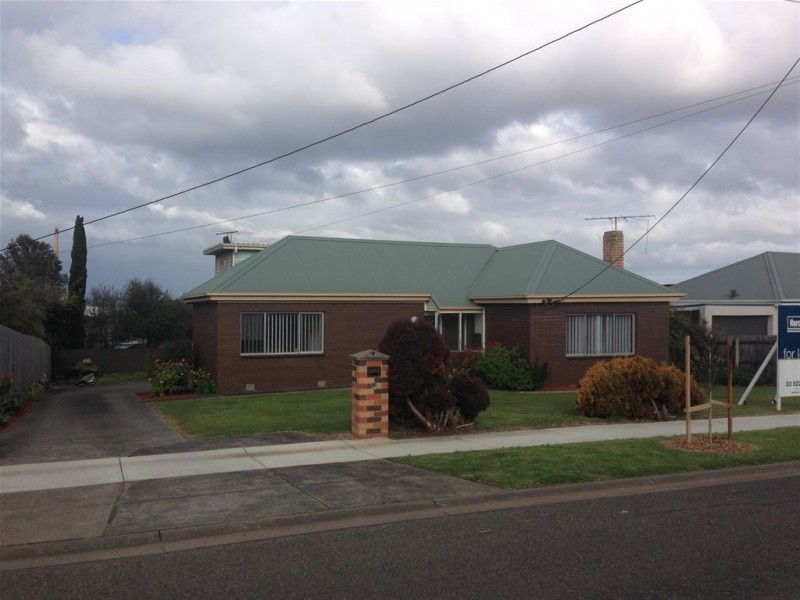 9 Acacia St, Hamlyn Heights VIC 3215