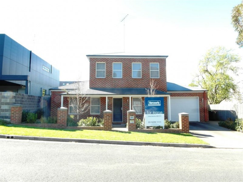 3 Ormskirk St, Newtown VIC 3220