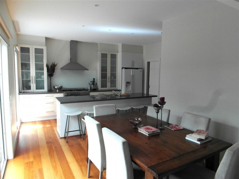 3 Ormskirk St, Newtown VIC 3220