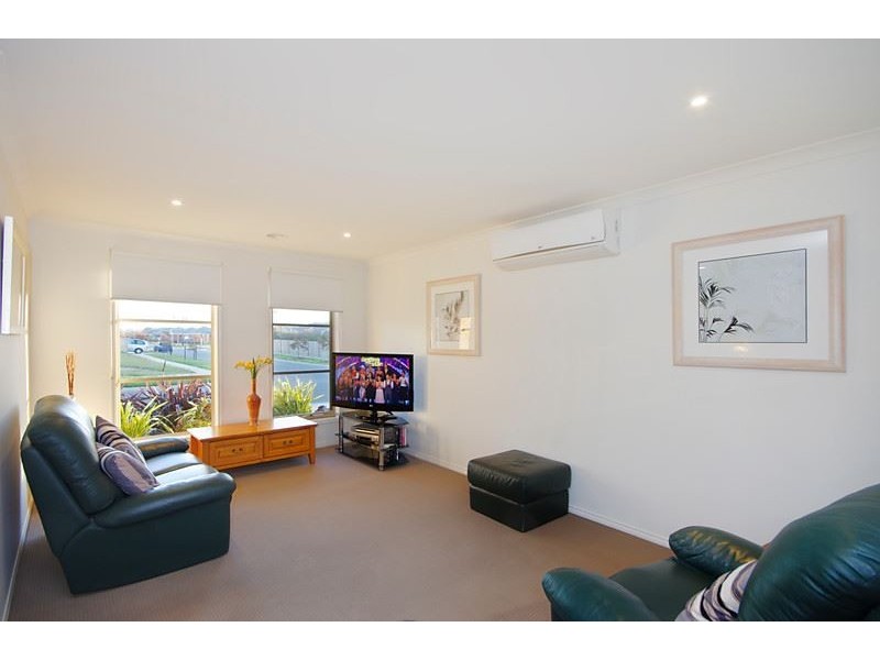 13 Shoaling Drive, Leopold VIC 3224