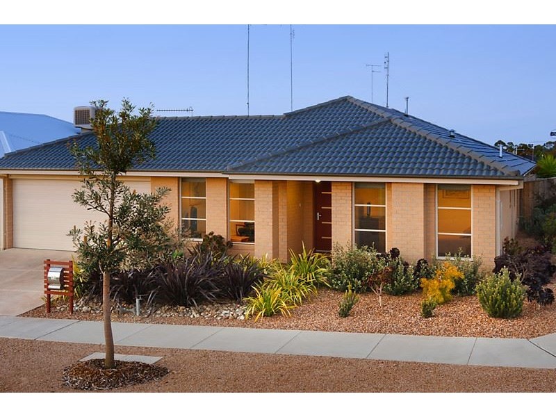13 Shoaling Drive, Leopold VIC 3224
