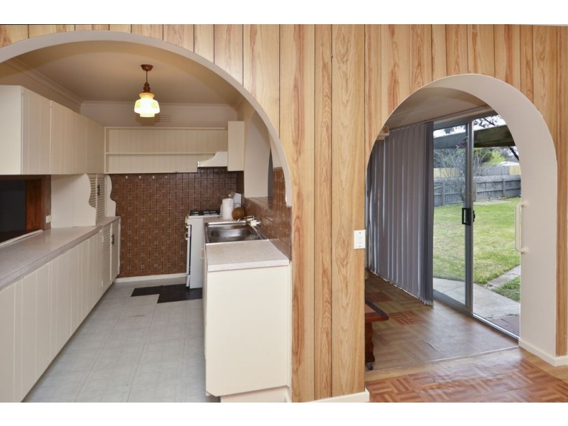 24 Ranger Crt, Whittington VIC 3219