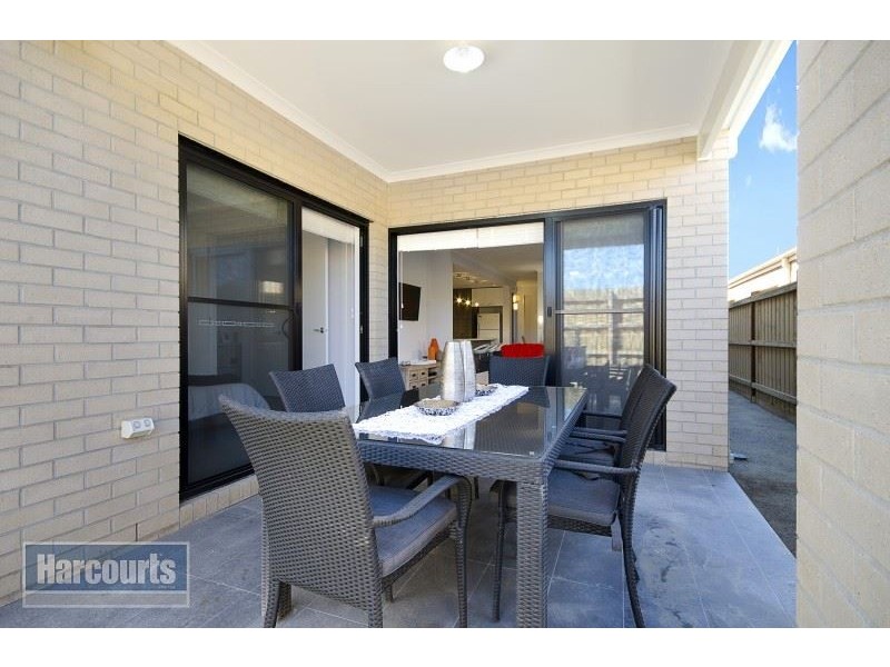 37 Wurrook Circuit, North Geelong VIC 3215