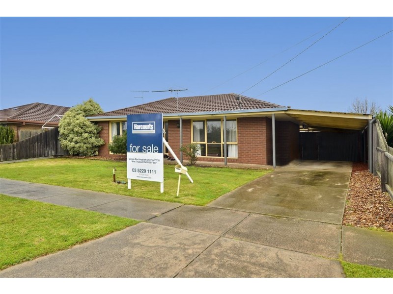 13 Aldershot Road, St Albans Park VIC 3219