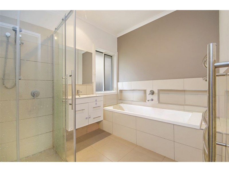 12 Saturn Street, Newcomb VIC 3219