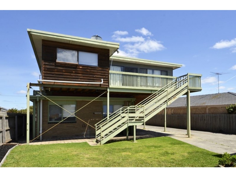 13 Durran St, St Albans Park VIC 3219
