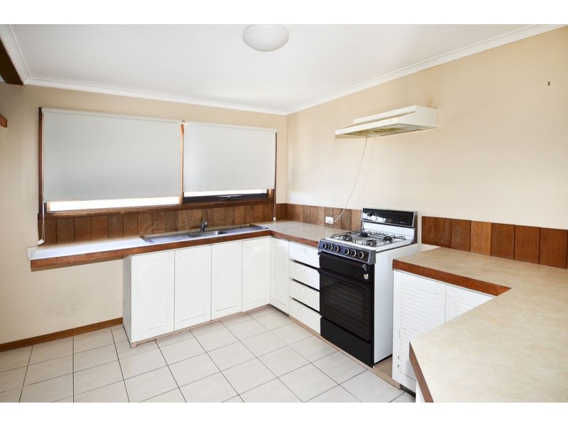 13 Durran St, St Albans Park VIC 3219