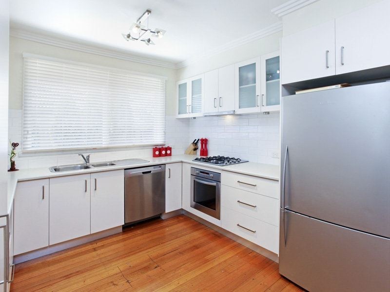 24 Watsons Road, Newcomb VIC 3219