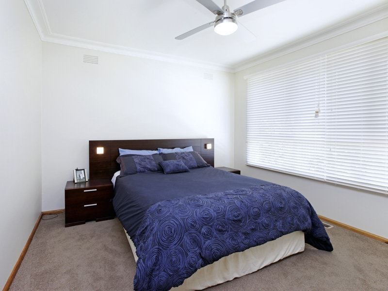 24 Watsons Road, Newcomb VIC 3219