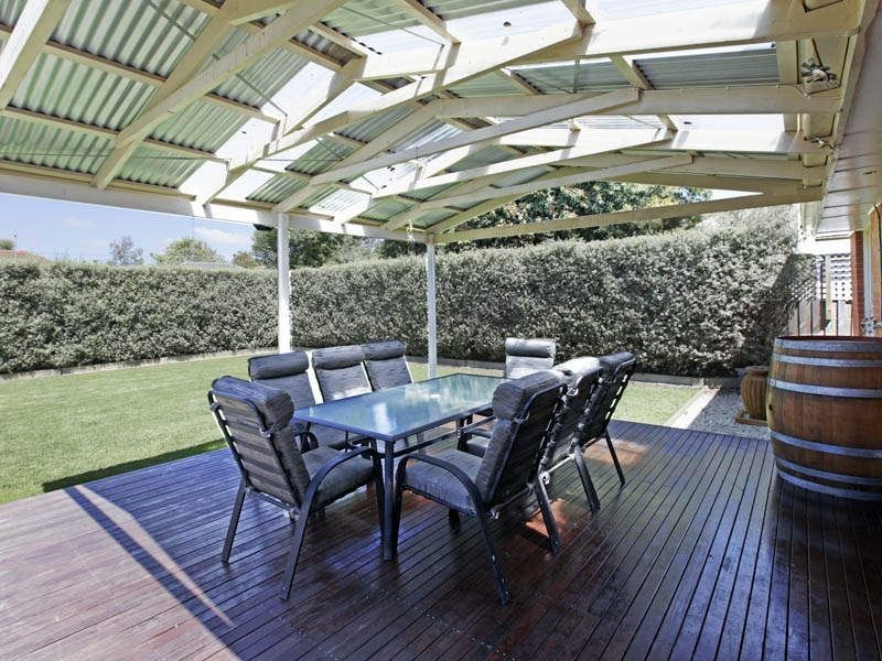 24 Watsons Road, Newcomb VIC 3219