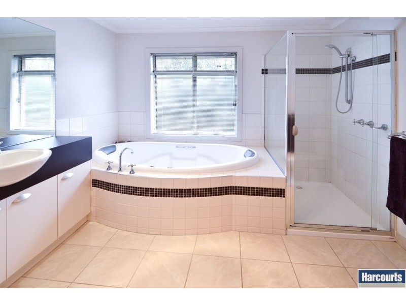 10 College Court, Newtown VIC 3220