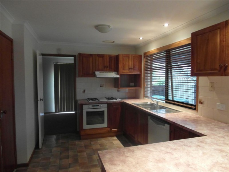 7 Freesia Court, Whittington VIC 3219