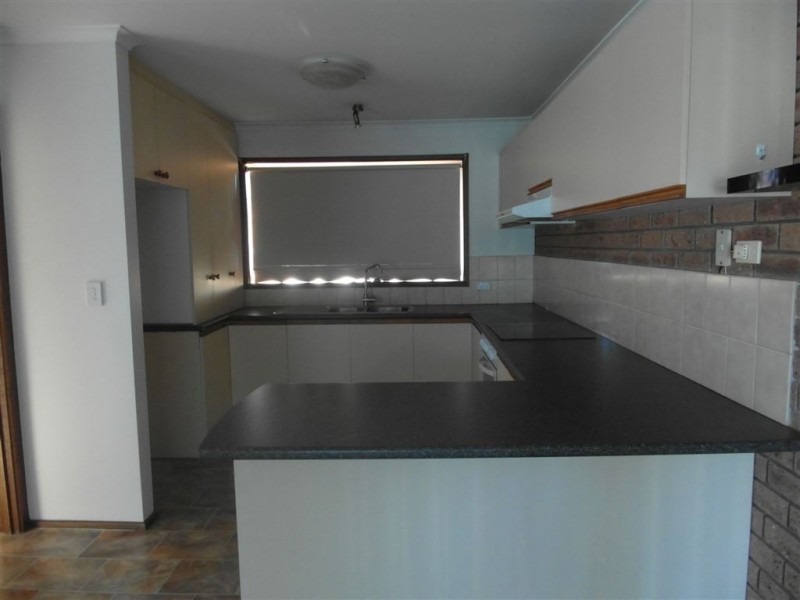 2/24 Kensington Road, Leopold VIC 3224