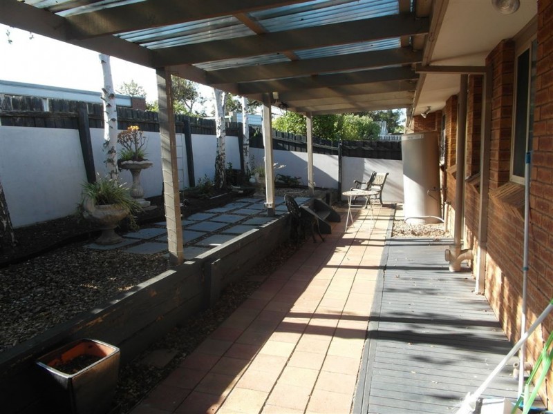 2/24 Kensington Road, Leopold VIC 3224