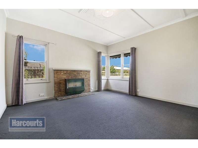 11 Charlotte Avenue, Newcomb VIC 3219