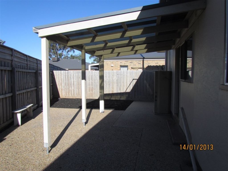 11 Charlotte Avenue, Newcomb VIC 3219