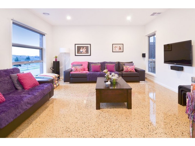 18 Valencay Avenue, Highton VIC 3216