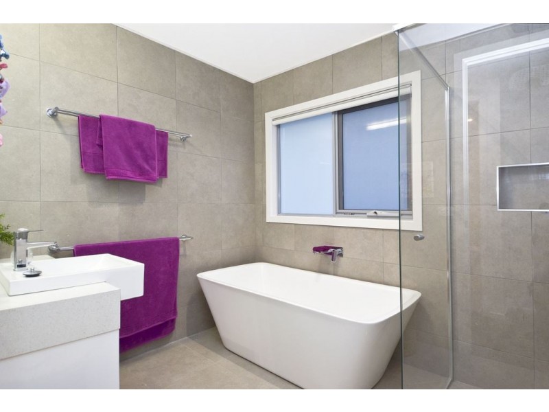 18 Valencay Avenue, Highton VIC 3216