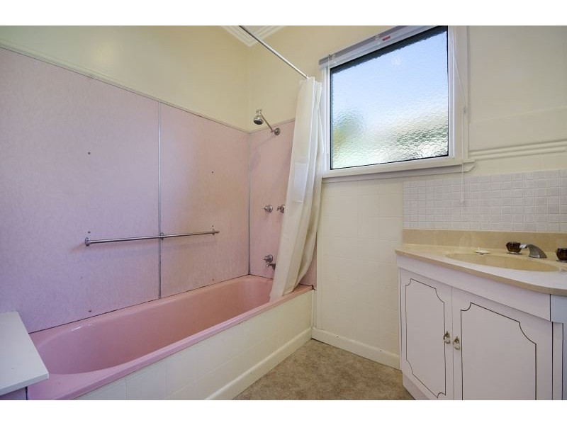 5 Greenwood Street, Newcomb VIC 3219